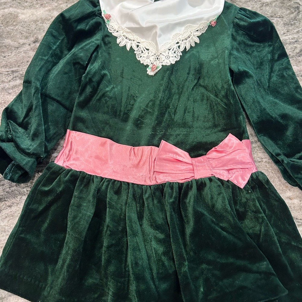 Green Velvet Dress with Pink Bow Vintage Size 5 Caitlyn Clark